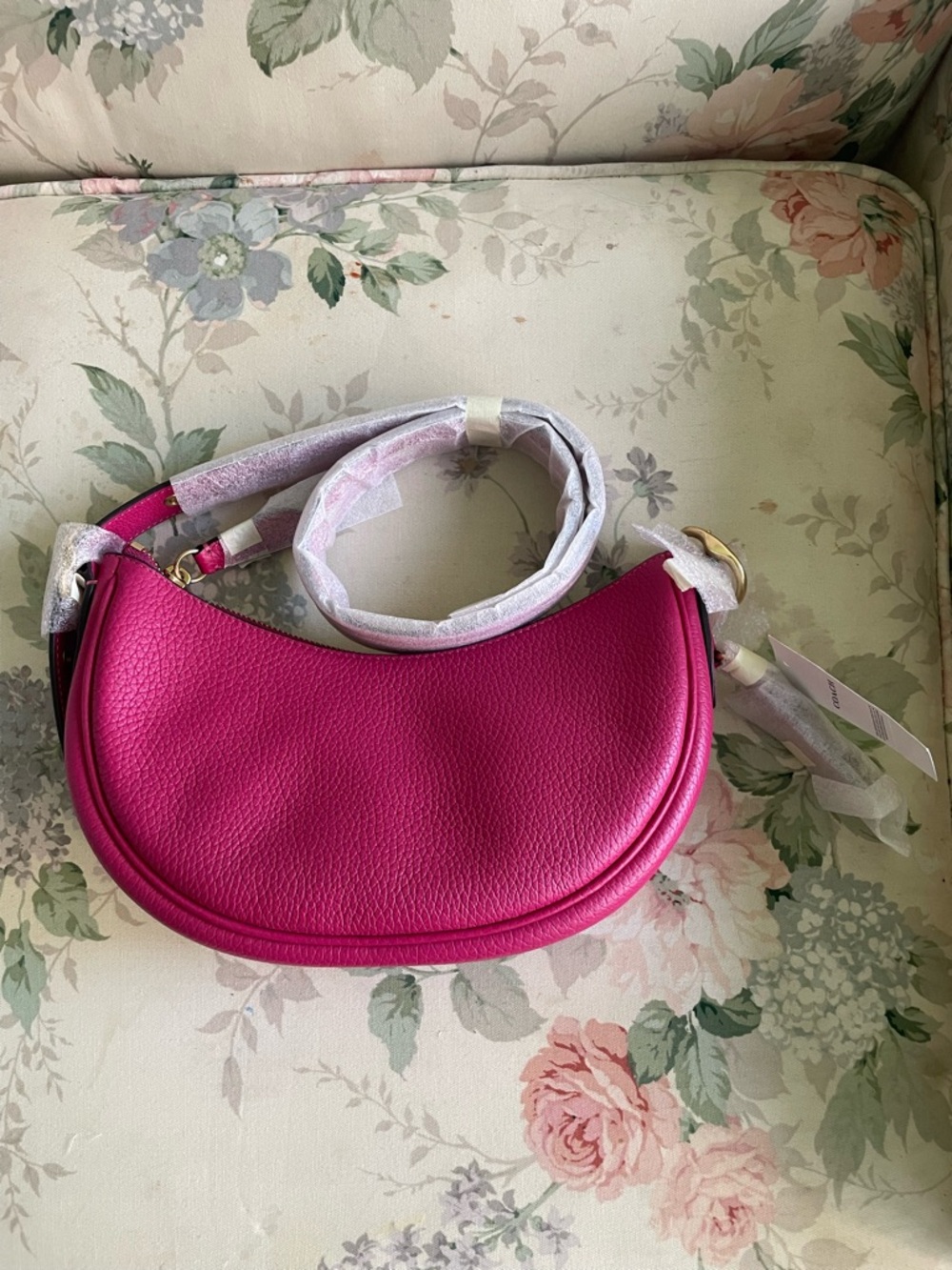 Coach Luna Bag in Fuchsia